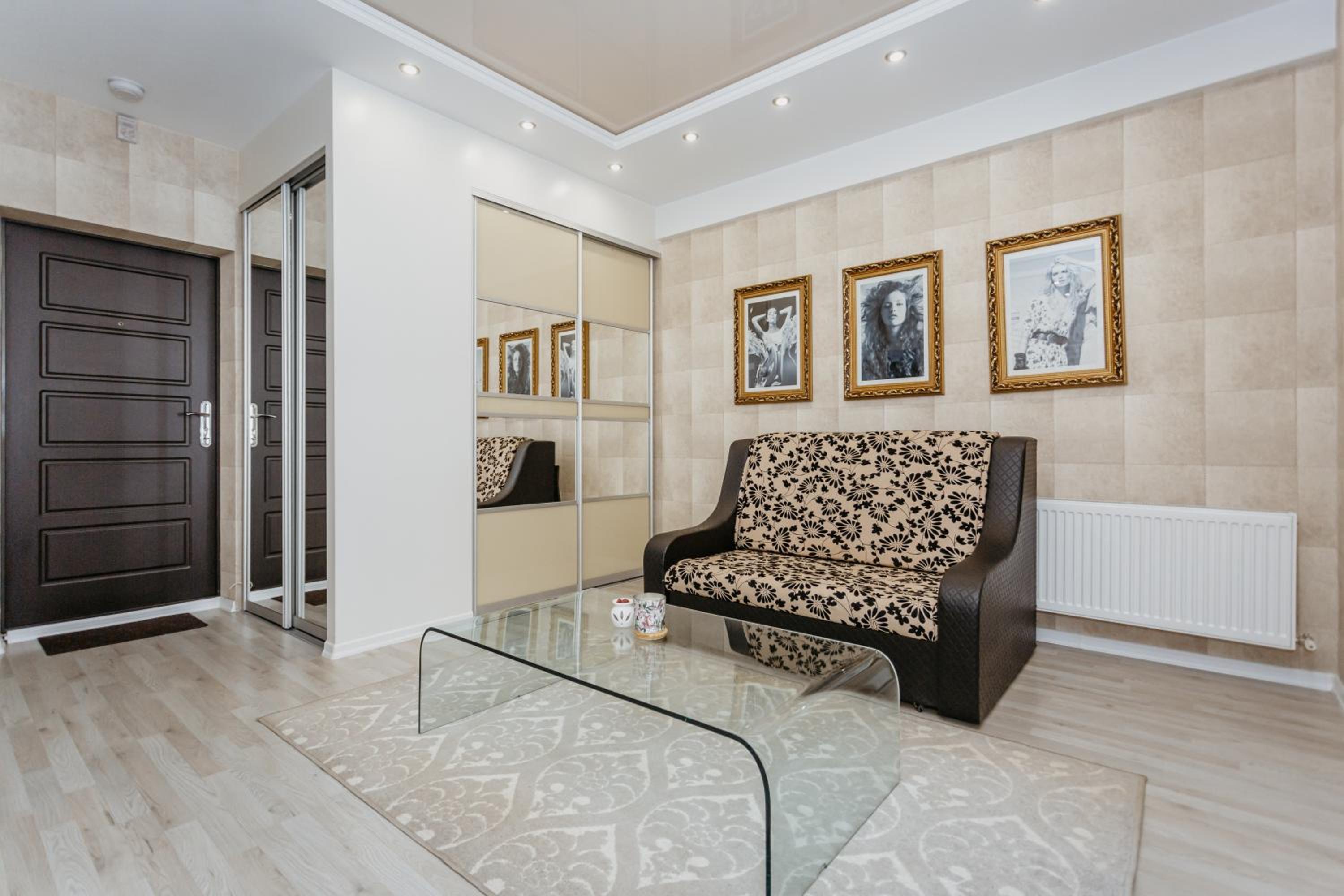 Apartament cu 2 camere și living view 2