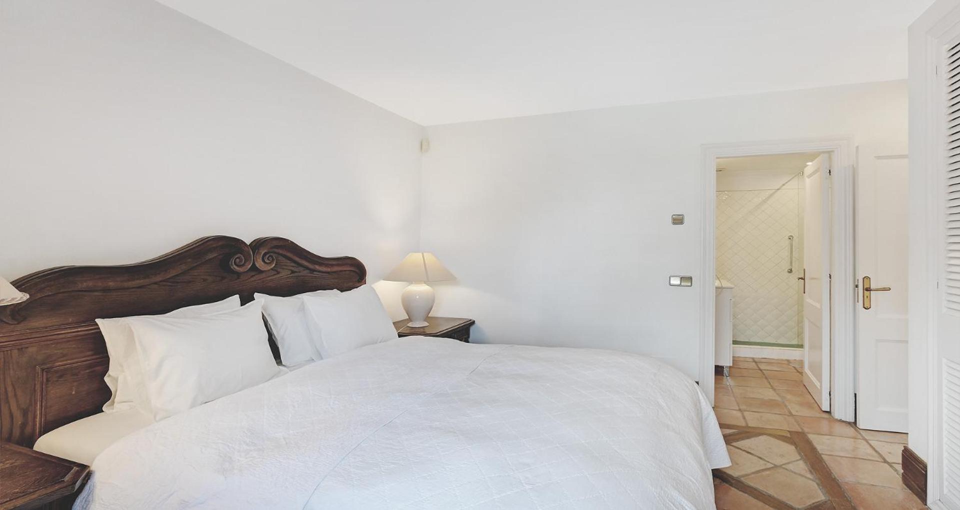 Apartment in elegant villa with pool in Marbella