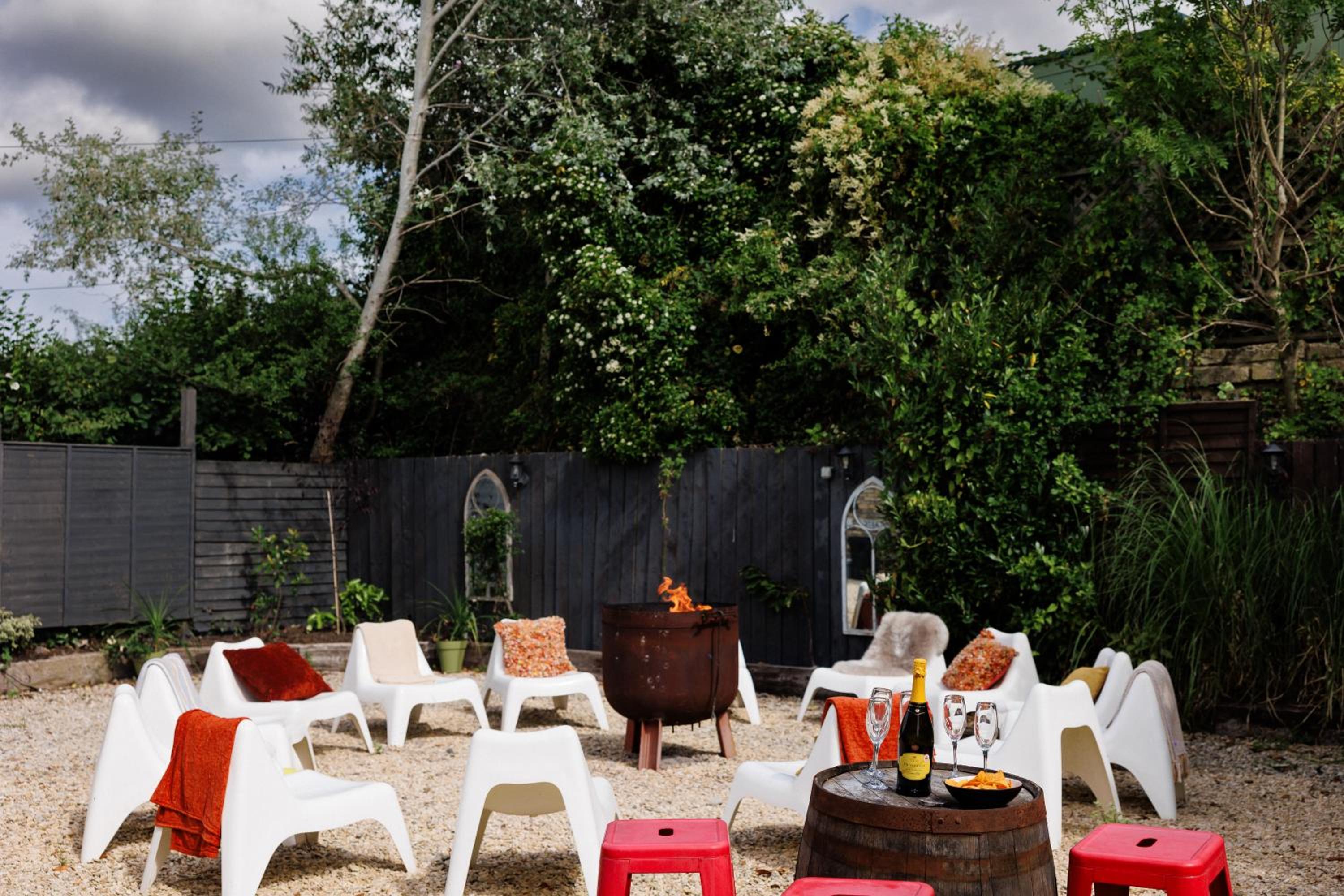 The West Barn near Bath, sleeps 24 and 2 hot tubs