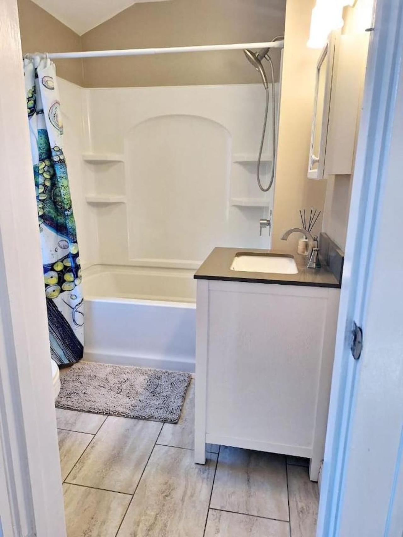 3 Bedroom Home in Town view 5
