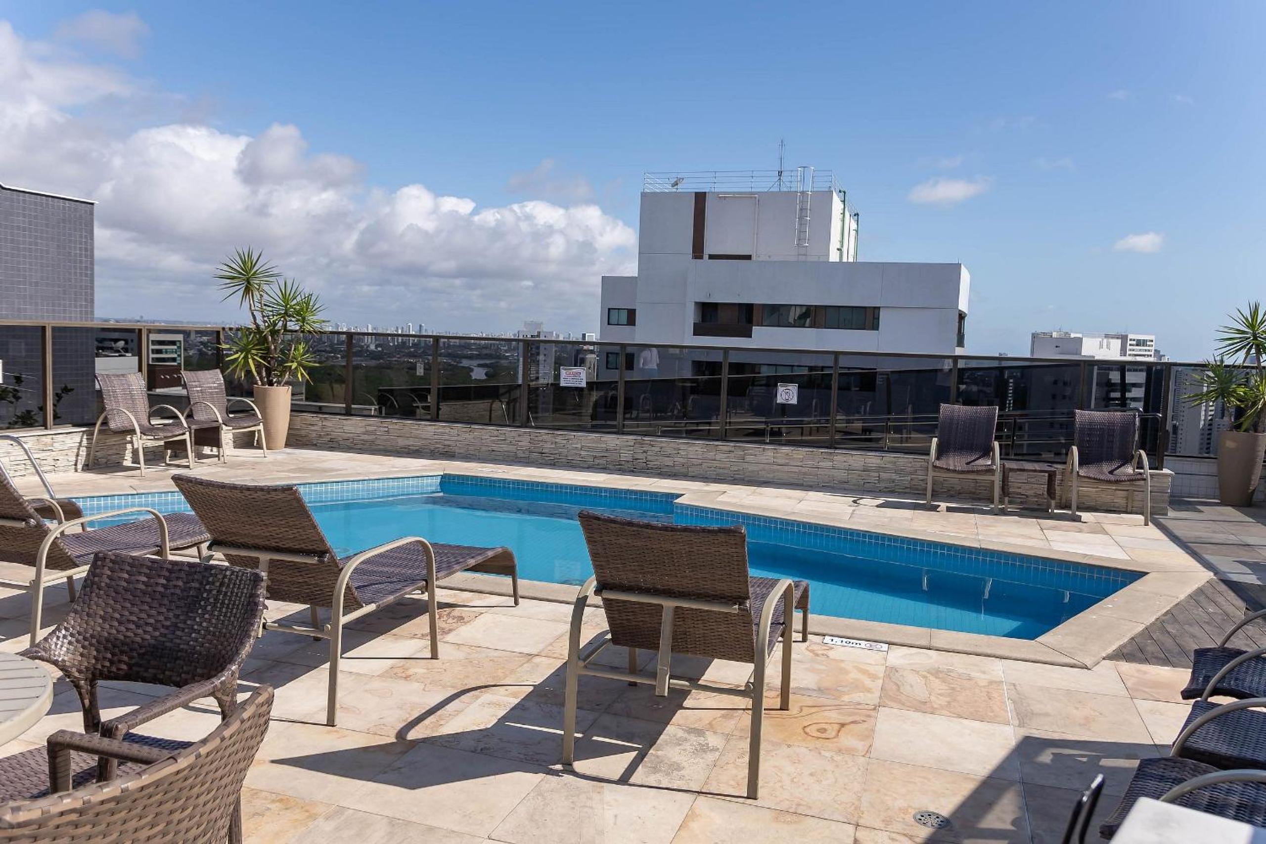 Beach Class Hotels & Residence - Flats 1 quarto em Boa Viagem por Yolo