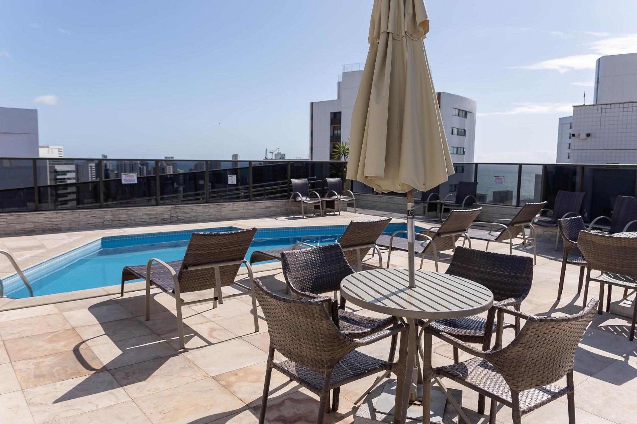 Beach Class Hotels & Residence - Flats 1 quarto em Boa Viagem por Yolo
