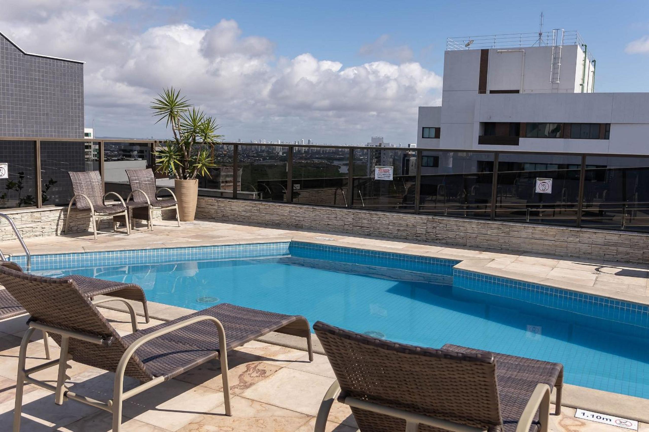 Beach Class Hotels & Residence - Flats 1 quarto em Boa Viagem por Yolo