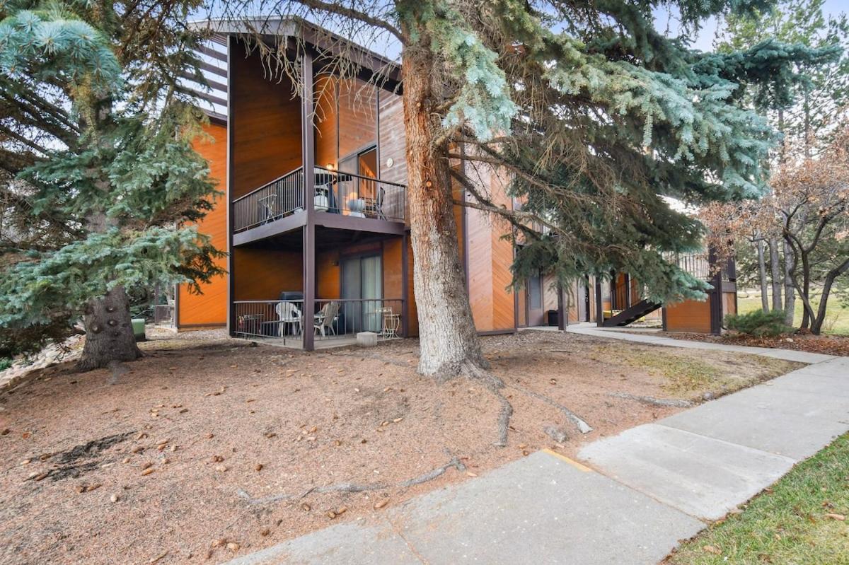 Hotel Canyons Resort, Community Hot Tub Retreat, Slopes located steps away! - Image 1