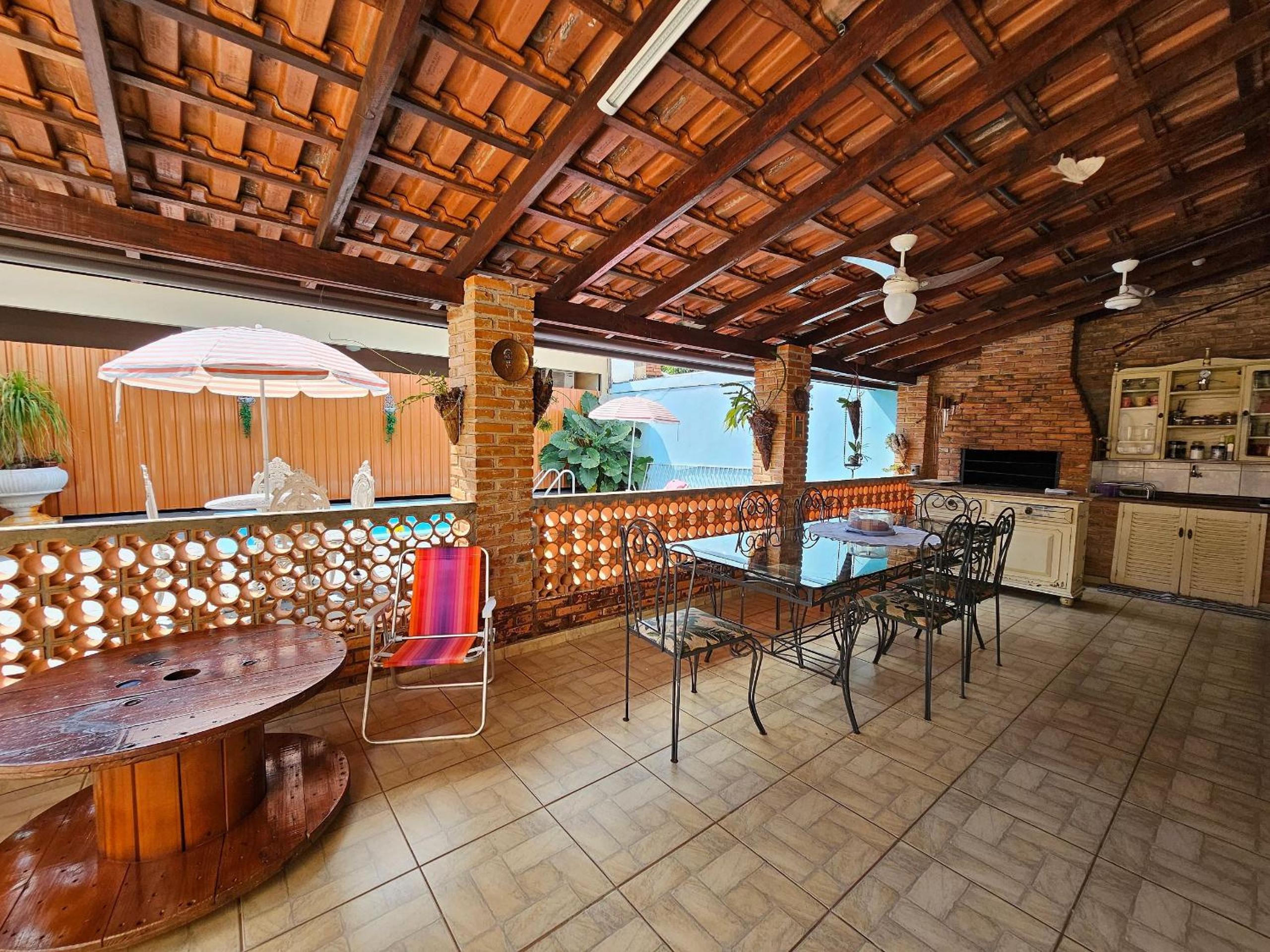 House with Pool near Attractions / Wi-Fi / Garage