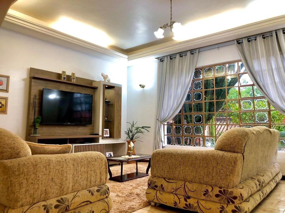 House with Pool near Attractions / Wi-Fi / Garage