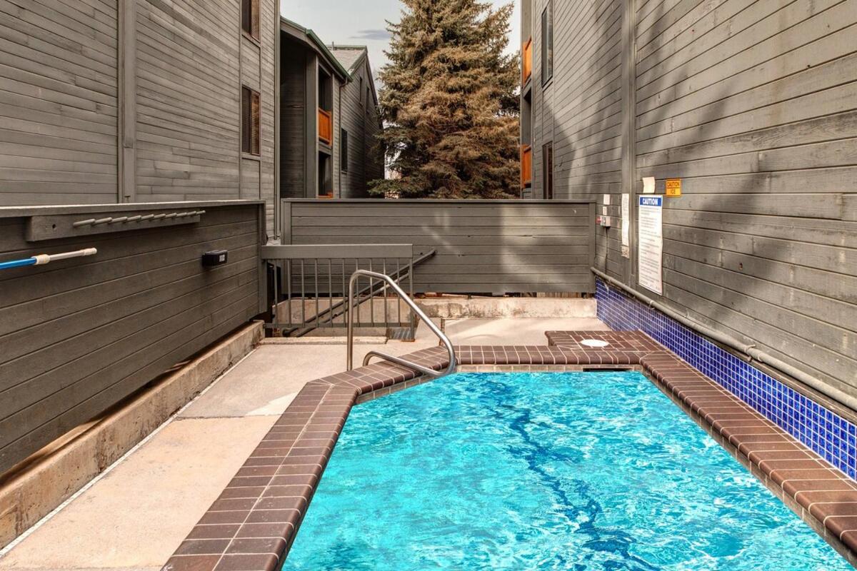 Slope-side at PCMR, Fireplace, Amazing location, Hot tub, Three Kings, First Time chair Lifts! view 3