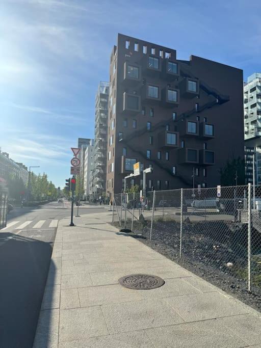 Fancy apartment by Train Station