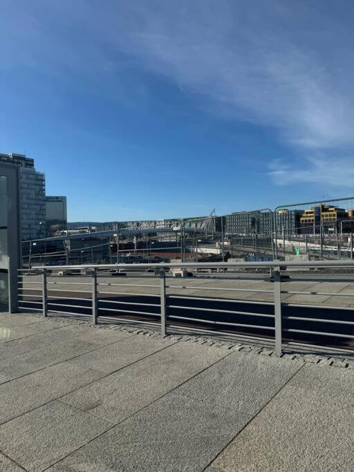 Fancy apartment by Train Station en Oslo
