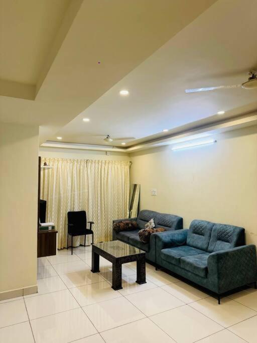 Silver Wings Service Apartment