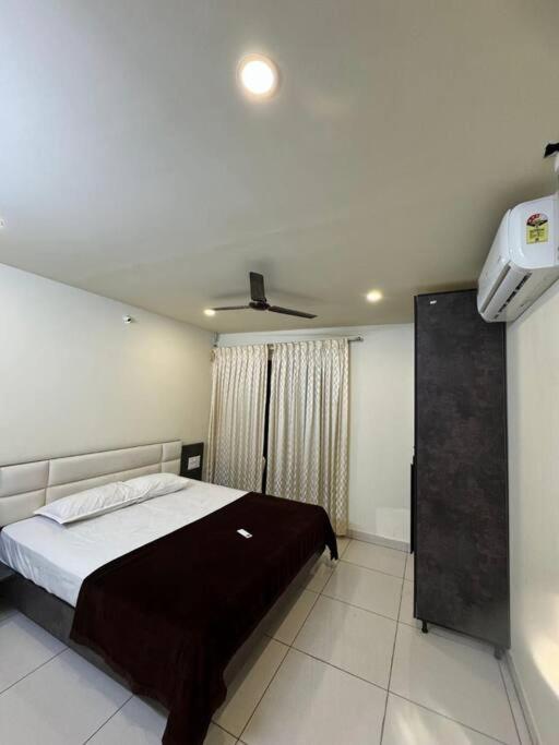 Silver Wings Service Apartment