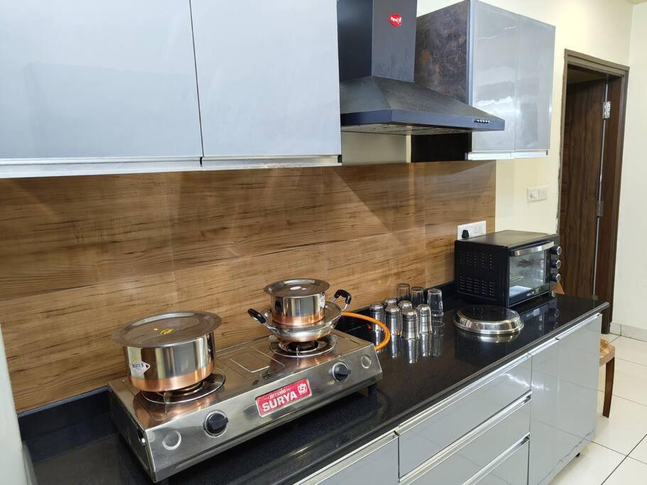 Silver Wings Service Apartment