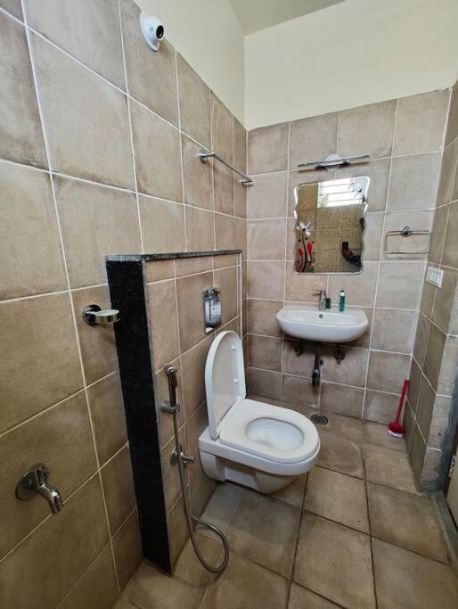Silver Wings Service Apartment