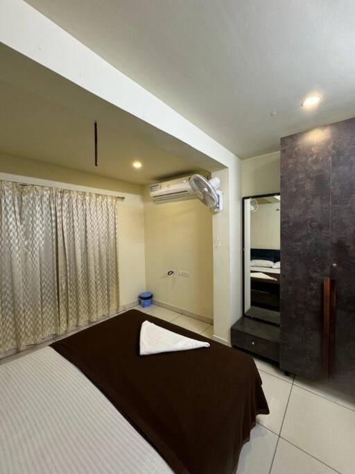 Silver Wings Service Apartment