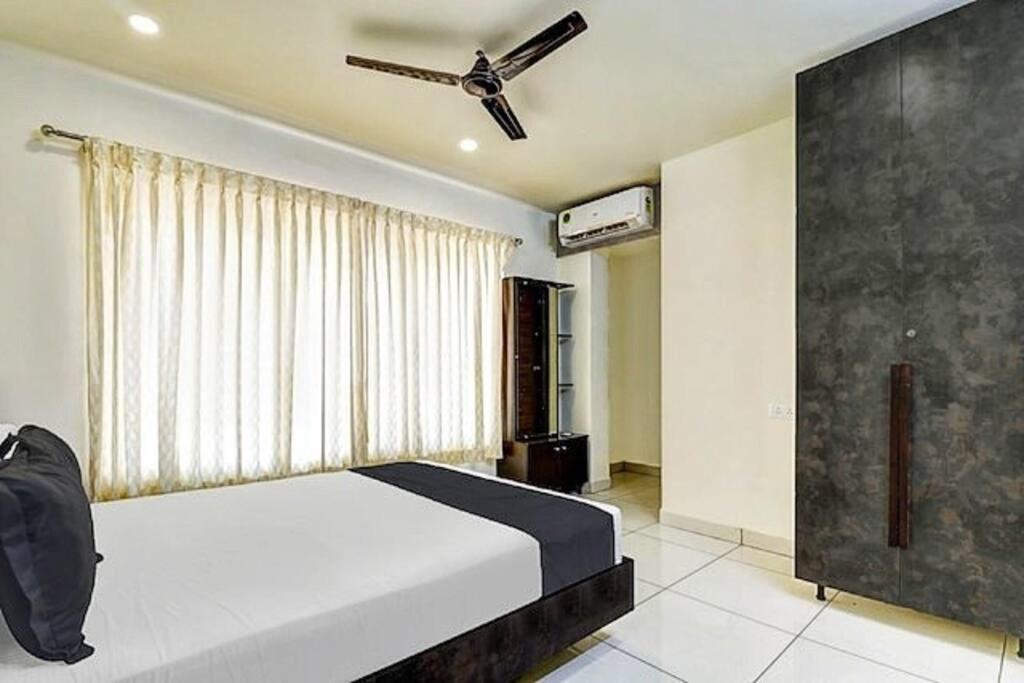 Silver Wings Service Apartment