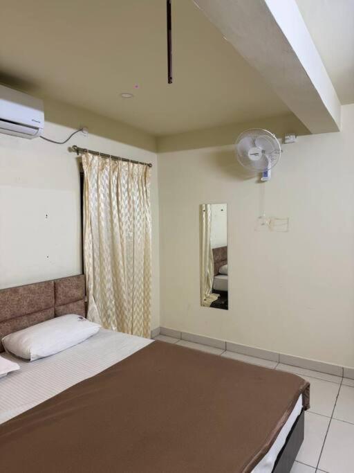 Silver Wings Service Apartment