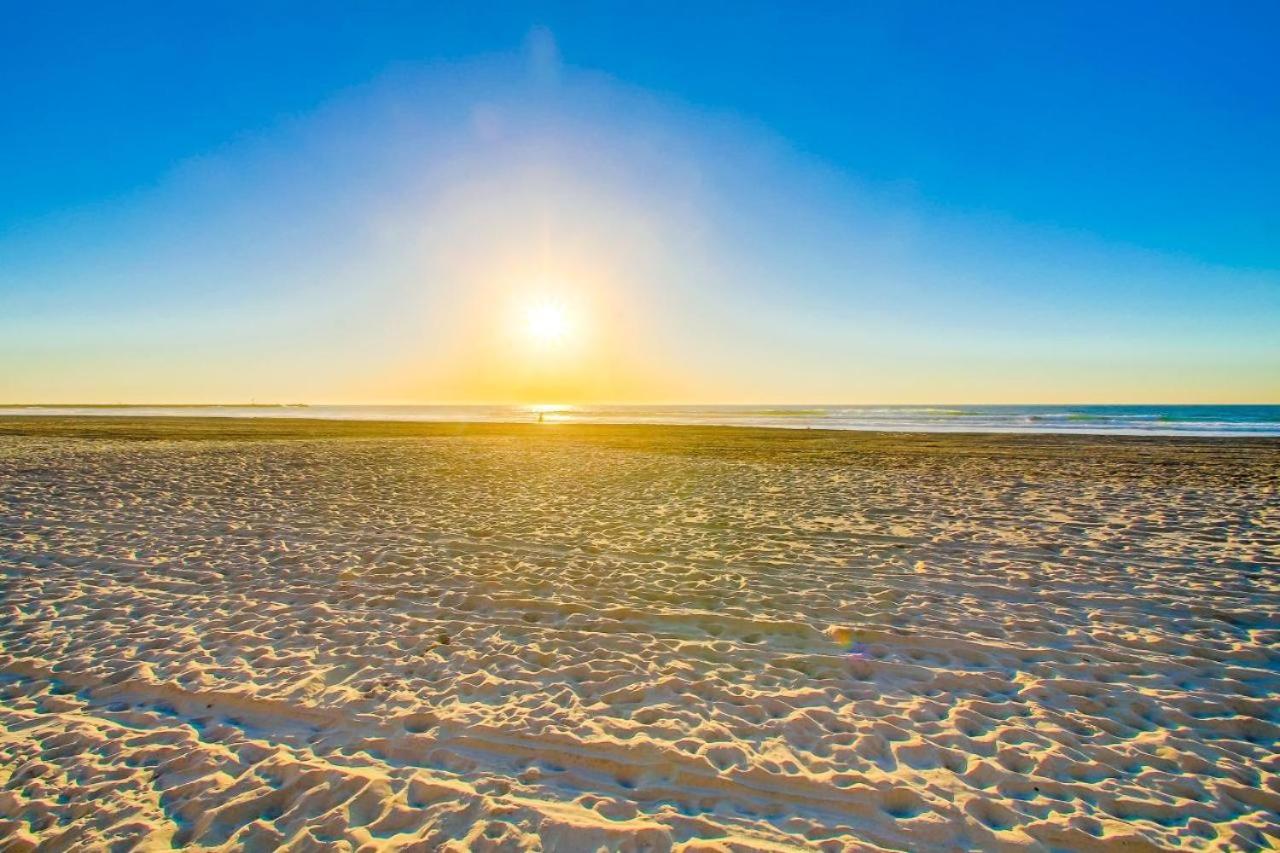 Steps to the boardwalk & beach with AC, WiFi, spacious deck, prime location view 3
