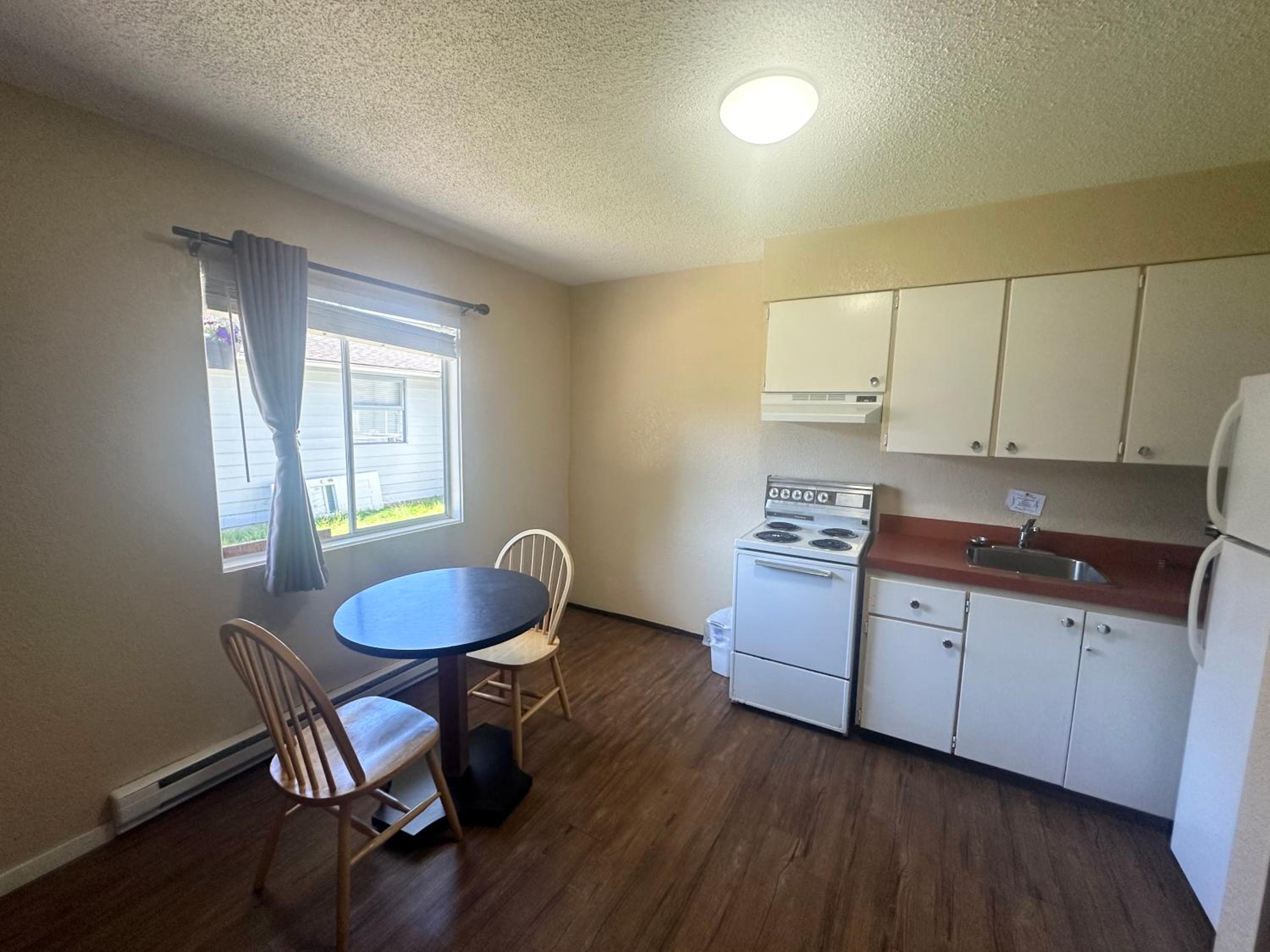 Island West Resort-Motel