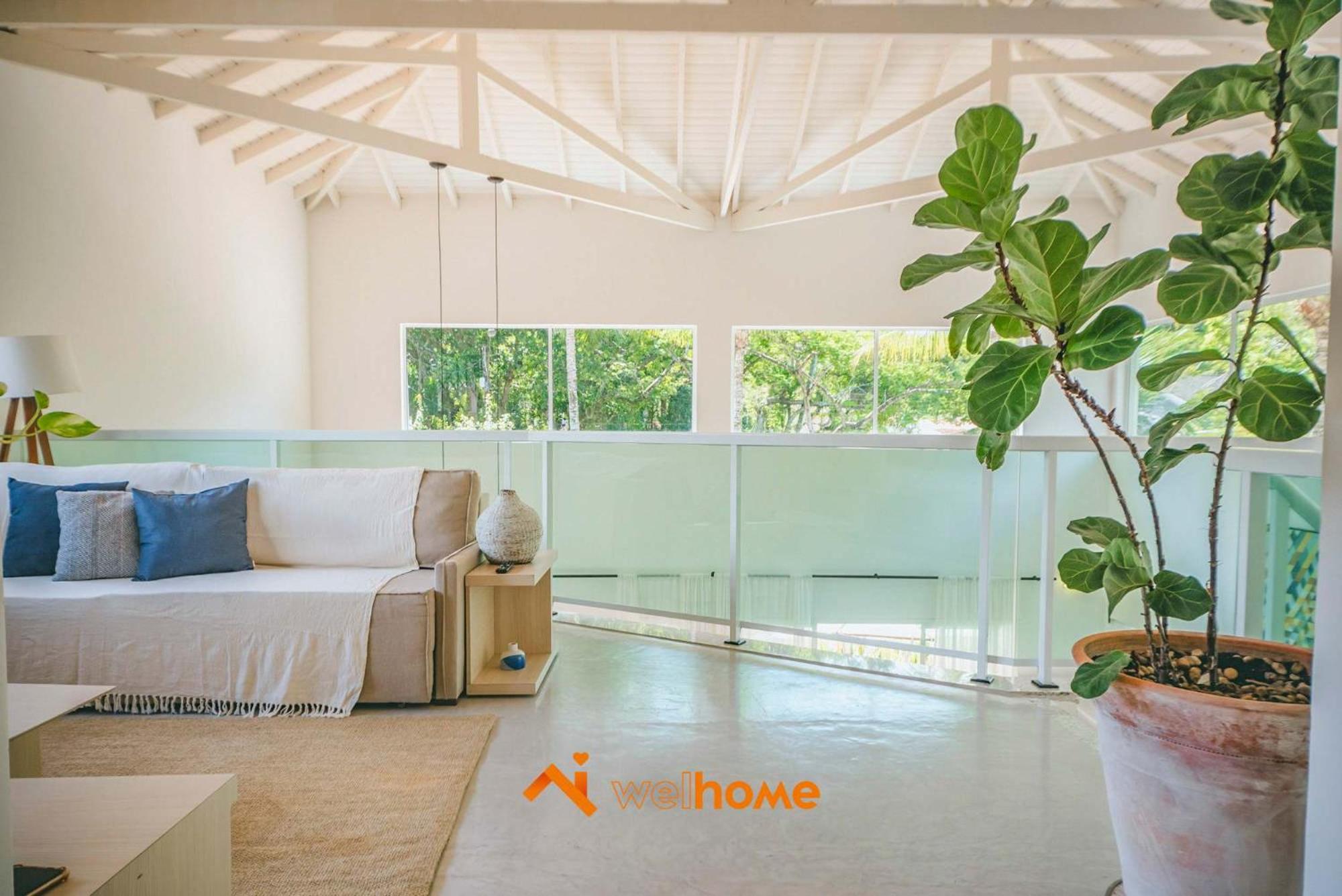 Casa com piscina a 650m da praia no Guaruja