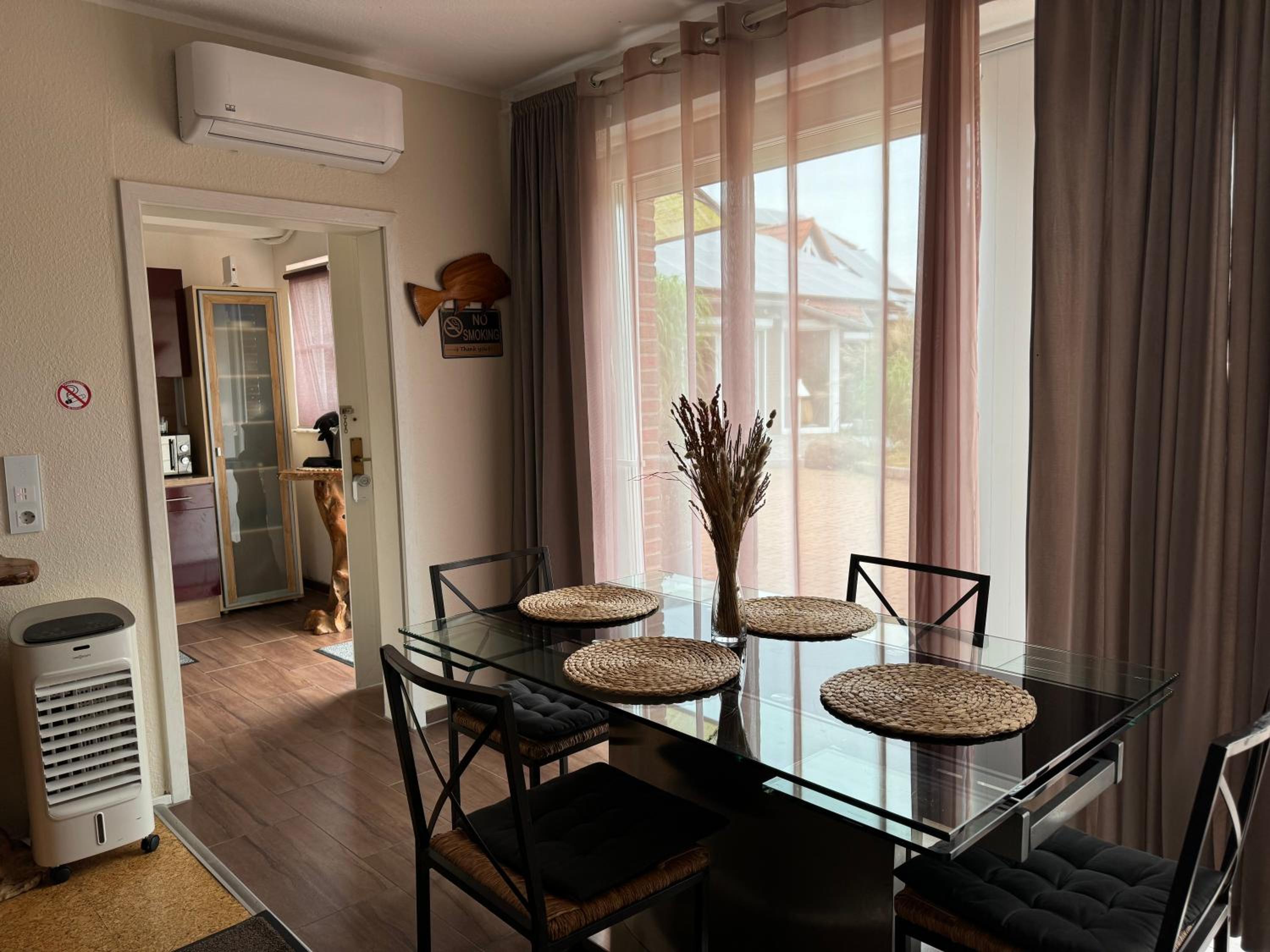 Modern House Gehrden 2, bis 4 Person, Contactless Check-in, free parking, Vollsaniert und Renoviert Dezember 2024