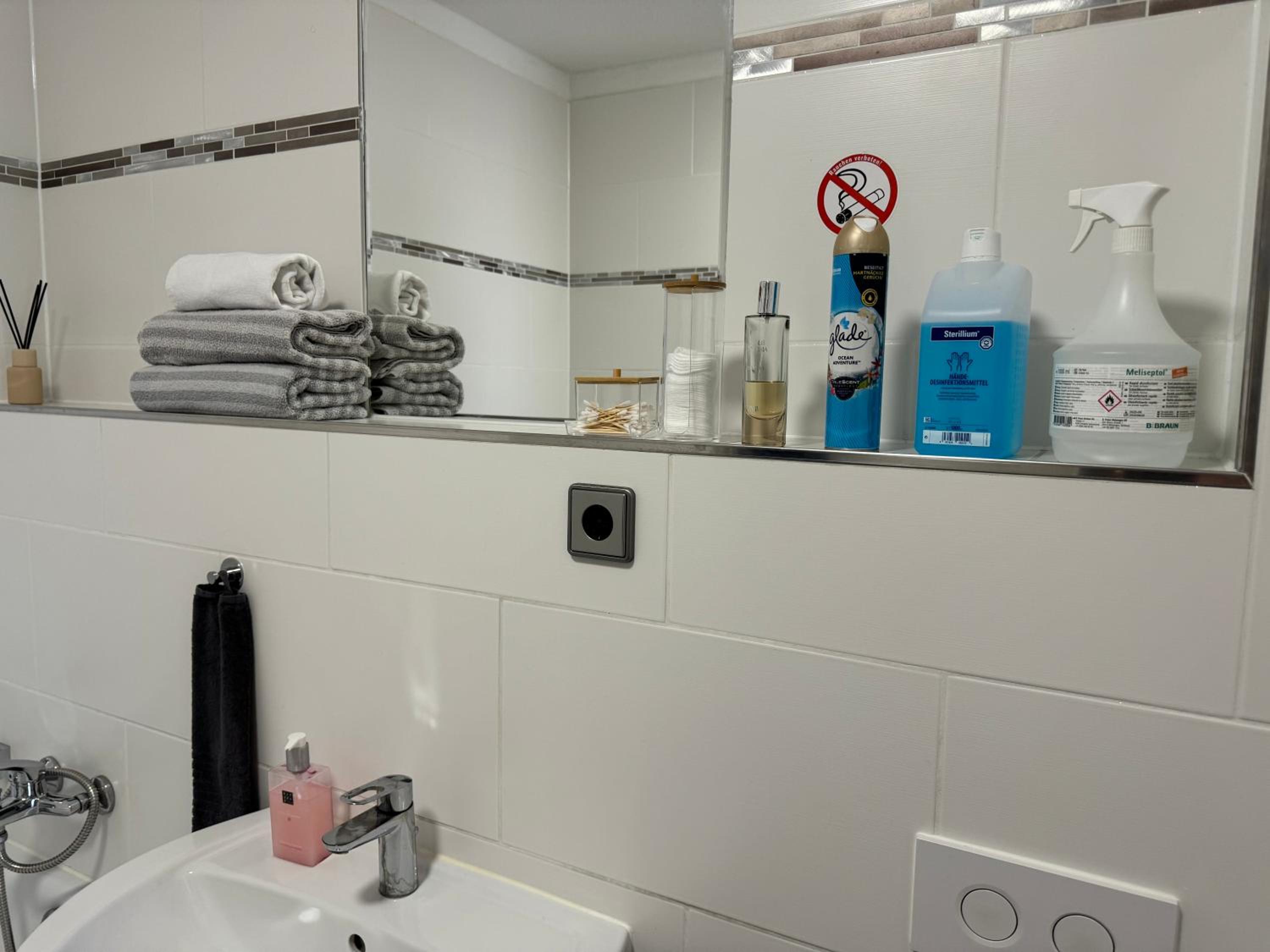 Modern House Gehrden 2, bis 4 Person, Contactless Check-in, free parking, Vollsaniert und Renoviert Dezember 2024