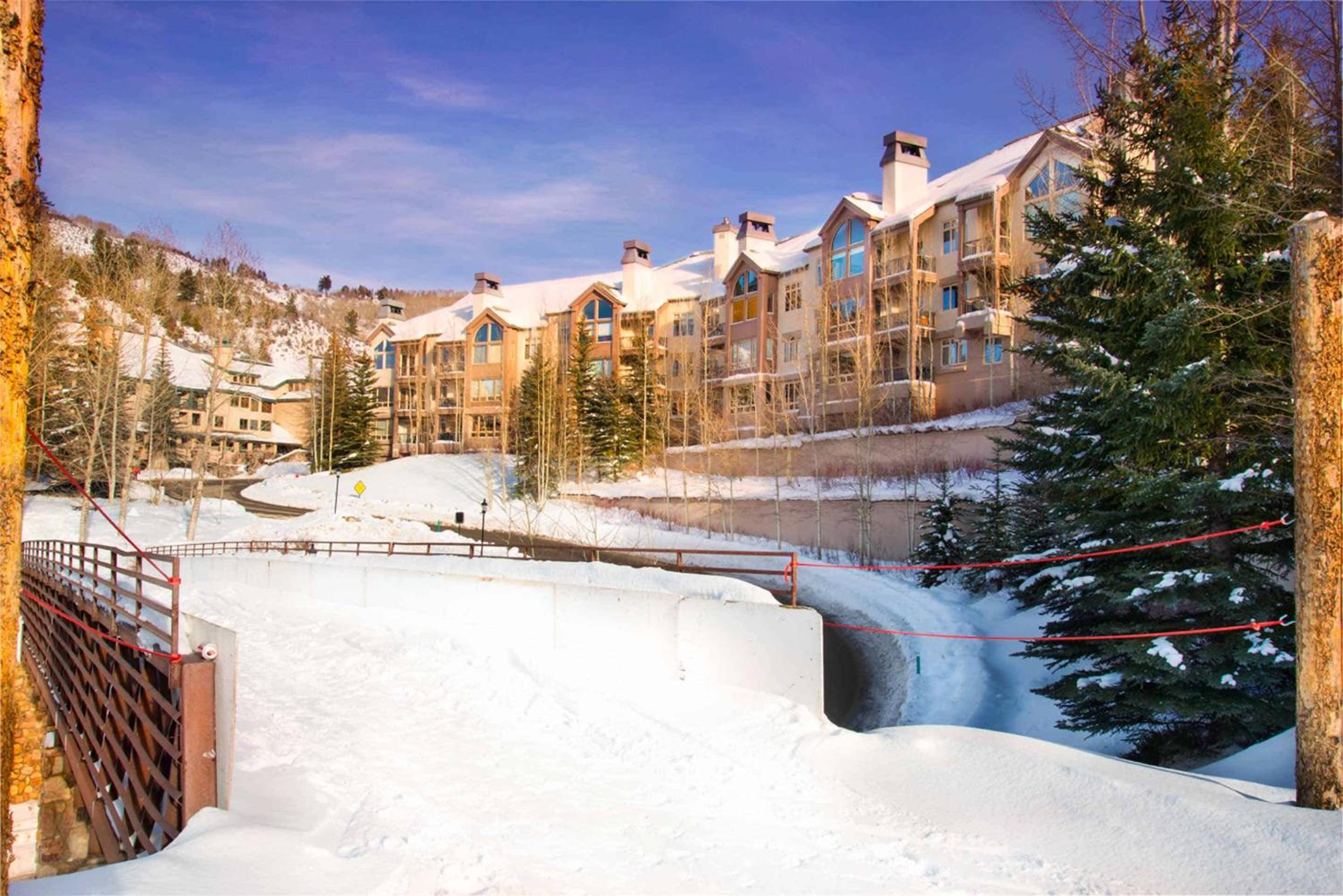 Highlands Westview 209 by East West Hospitality