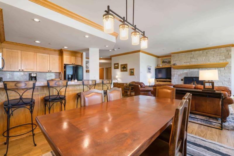 Highlands Westview 209 by East West Hospitality