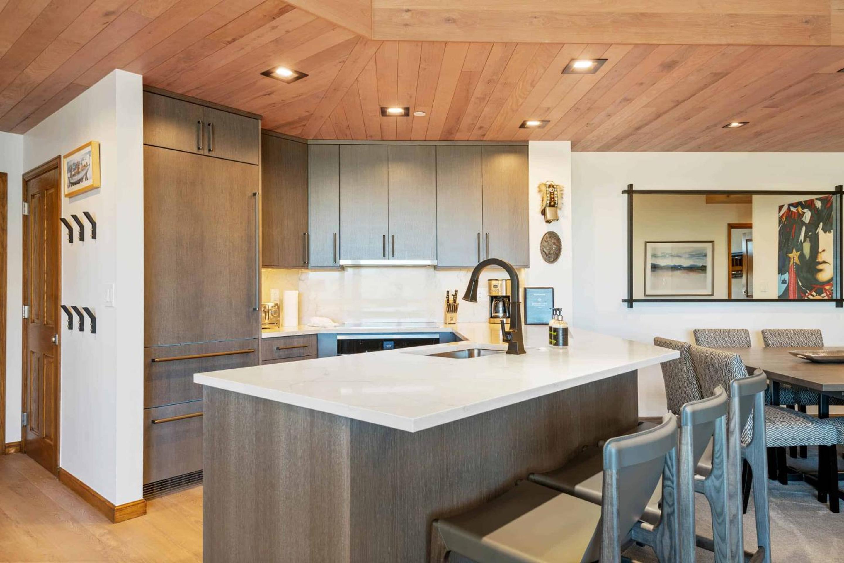 Highlands Westview 208 by East West Hospitality view 4