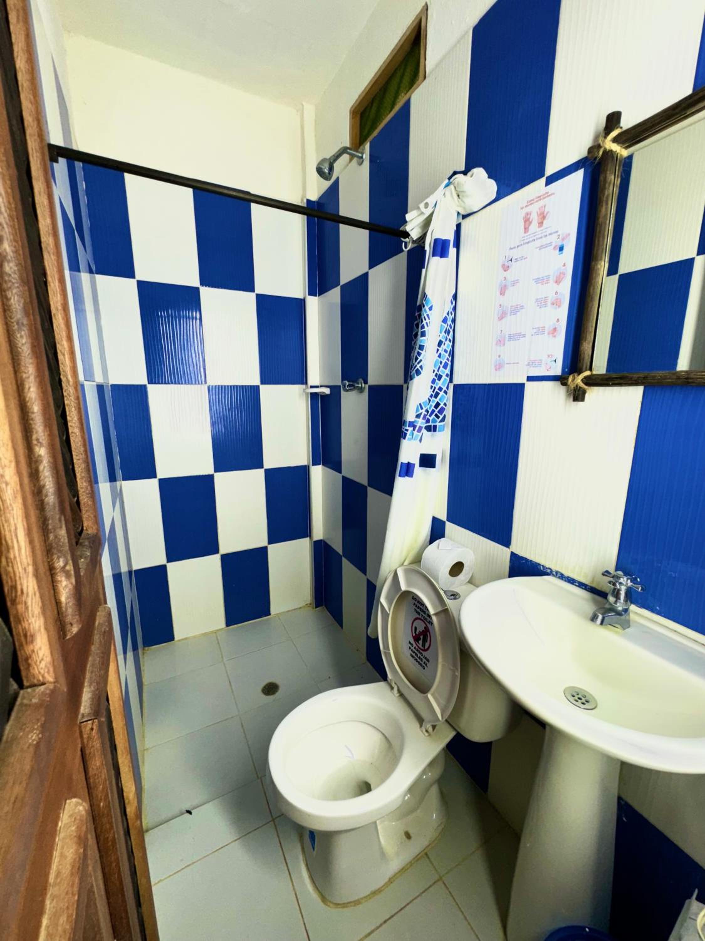 Hostal Nibuni Palomino