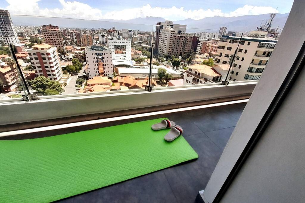 12C Avenida America y Gualberto Villaroel 2 dorm con Amplio Balcon