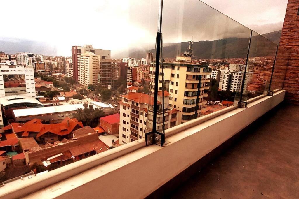 12C Avenida America y Gualberto Villaroel 2 dorm con Amplio Balcon