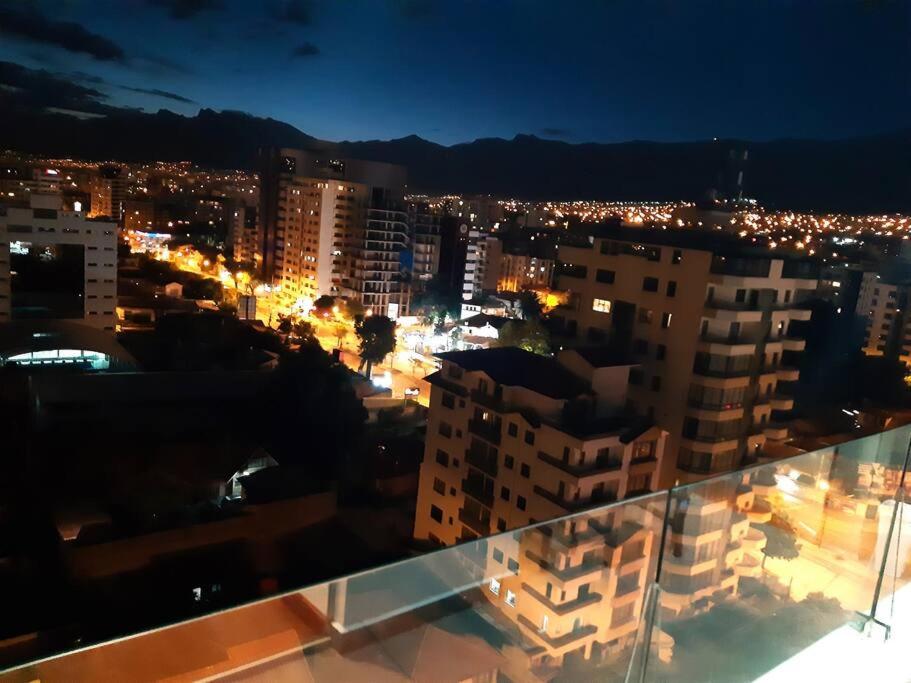 12C Avenida America y Gualberto Villaroel 2 dorm con Amplio Balcon