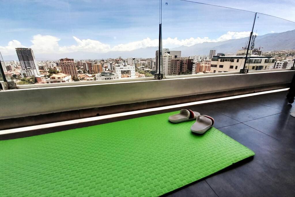 12C Avenida America y Gualberto Villaroel 2 dorm con Amplio Balcon