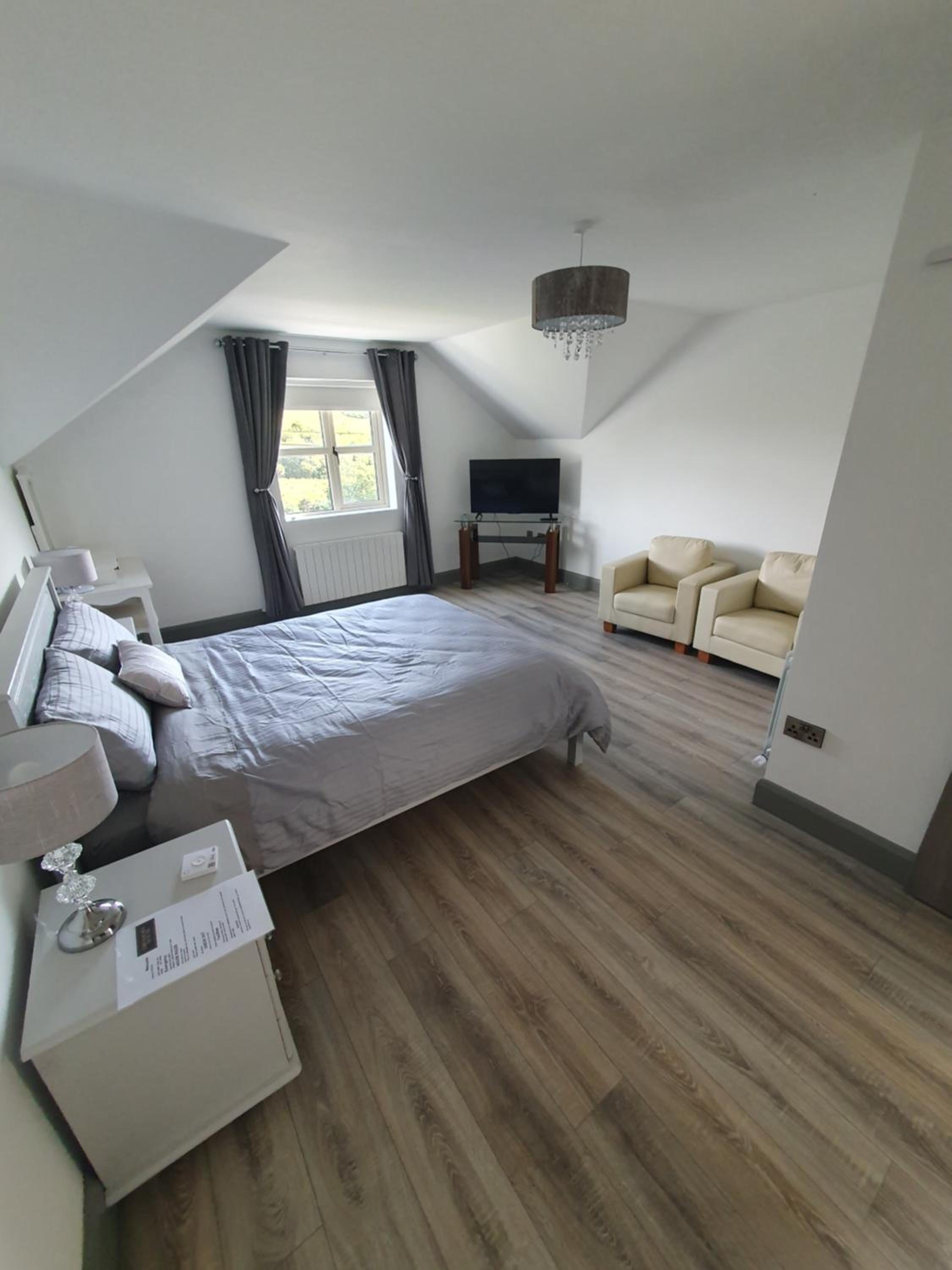 Dromore house F94W57E