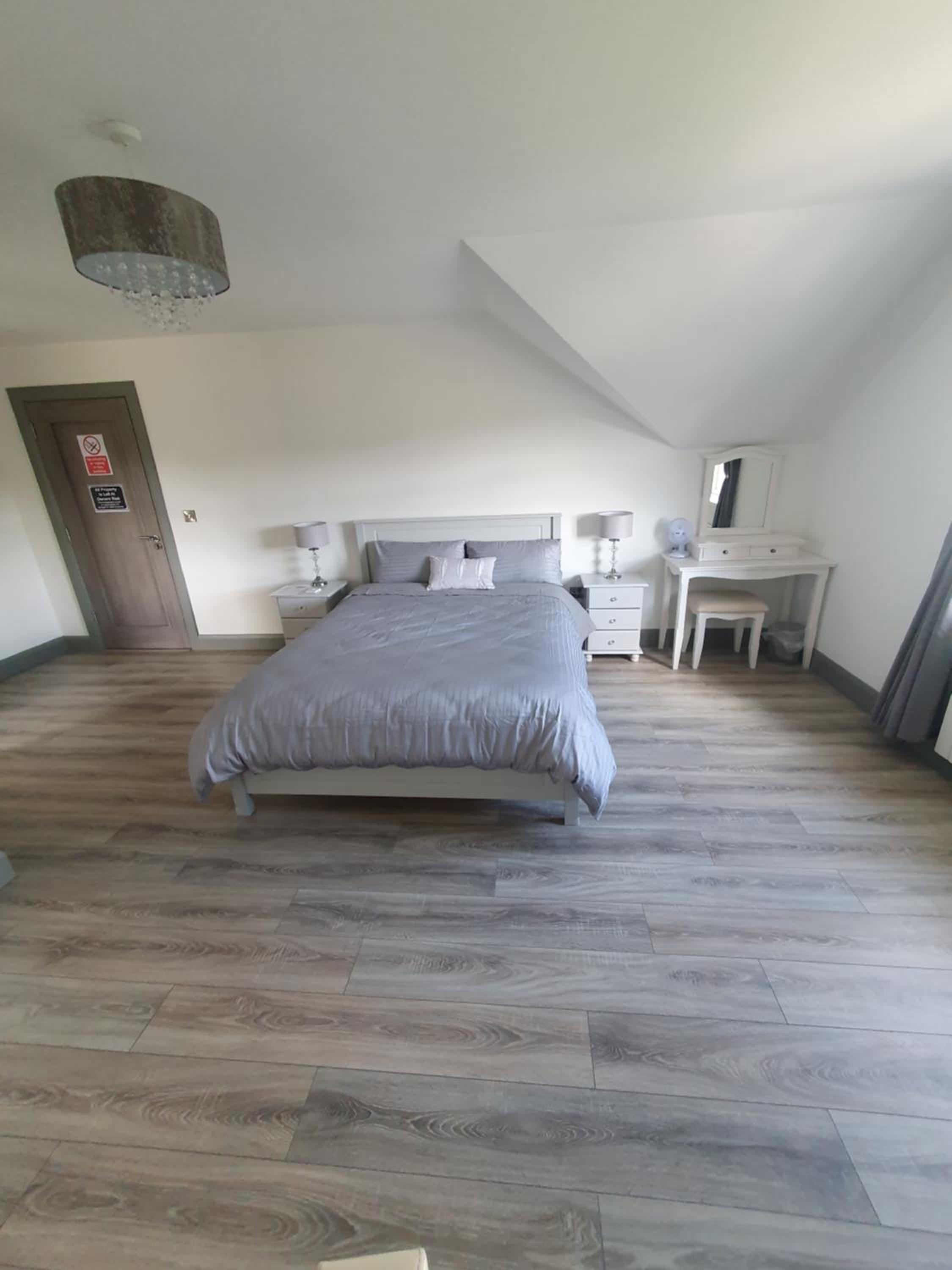 Dromore house F94W57E