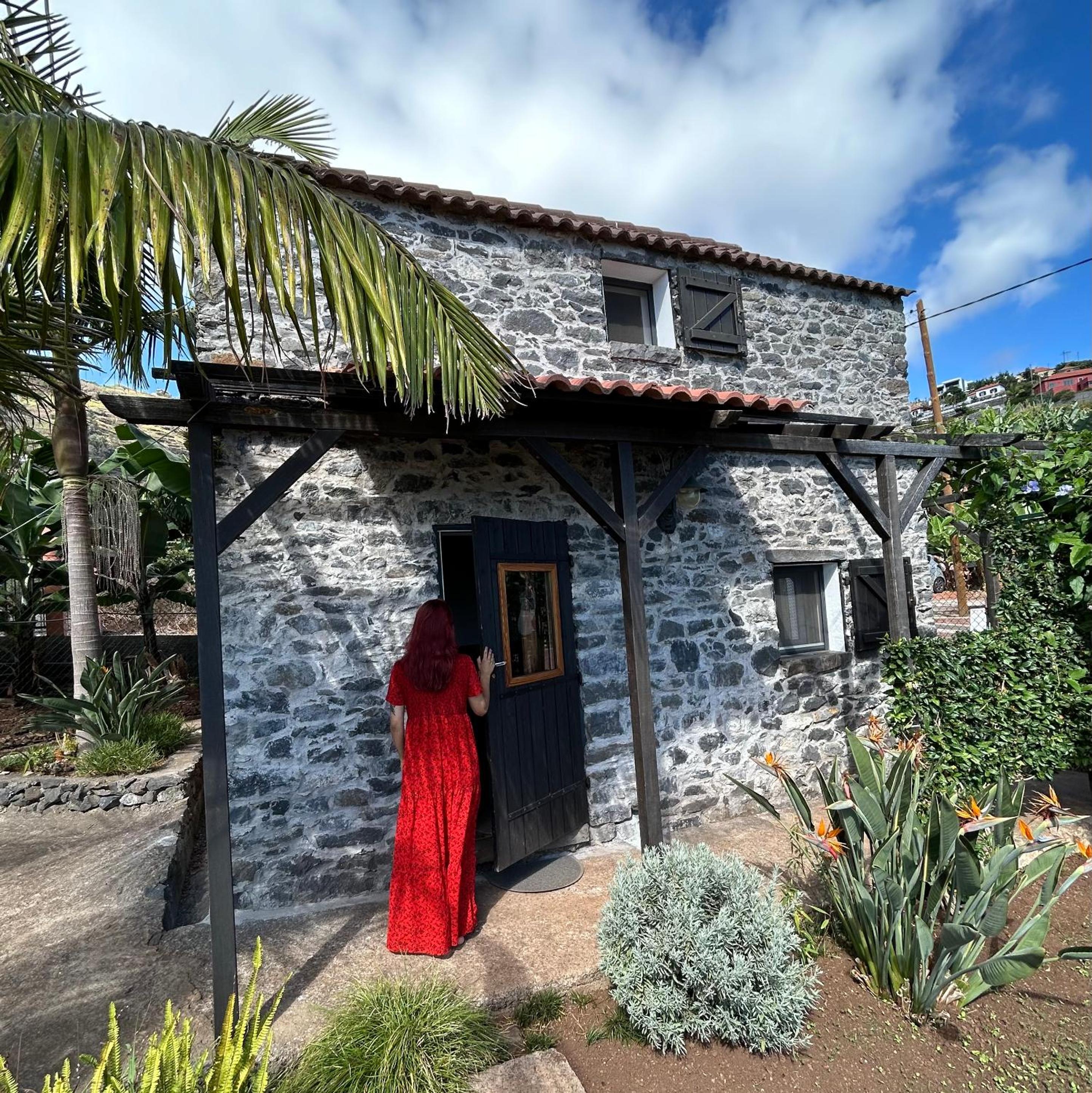 As Casinhas da Madeira - Cosy Stone Cottage in a subtropical garden view 2