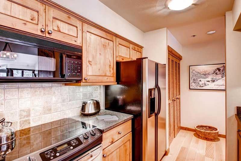 Kiva 325 by East West Hospitality view 3