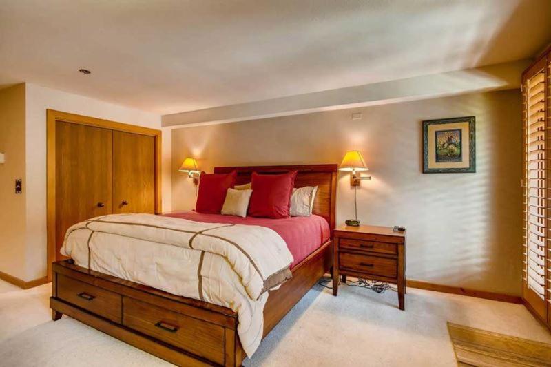 Kiva 325 by East West Hospitality view 4