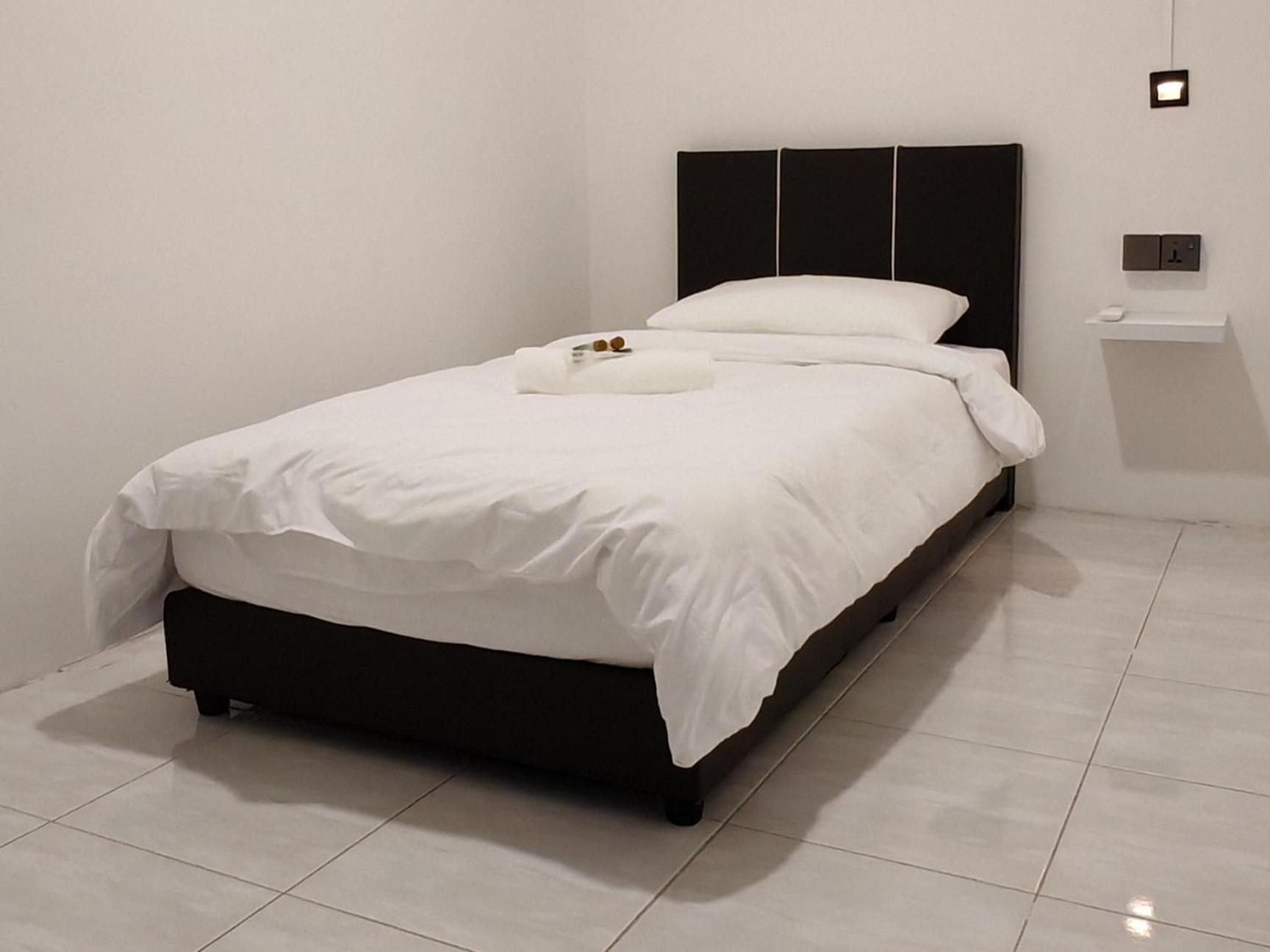 23 Inn Singlebed Room with share bathroom photo 1