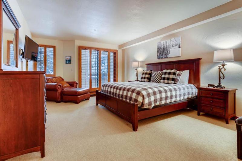 Kiva 234 by East West Hospitality view 3