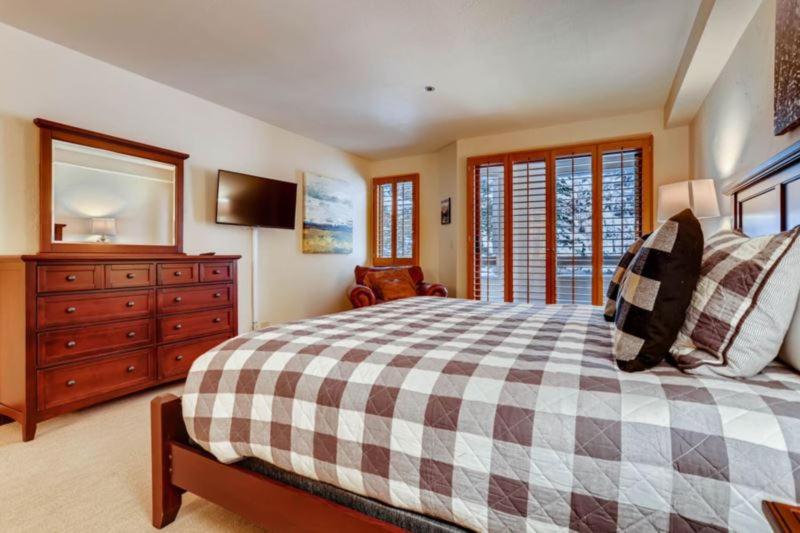 Kiva 234 by East West Hospitality view 5