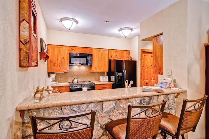 Kiva 233 by East West Hospitality view 4