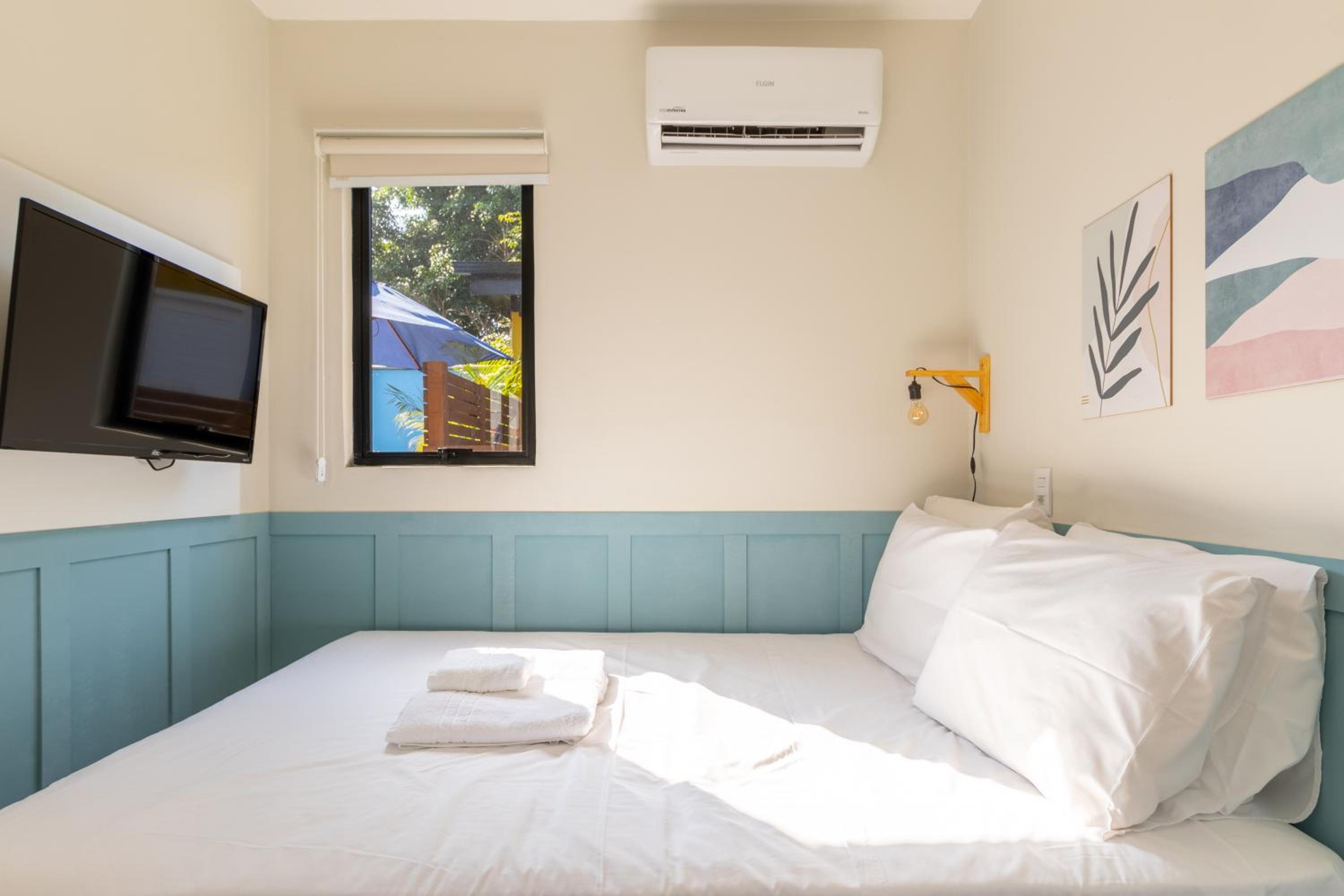 Estacionamento-1000Mbps-AC-Smart TV-Piscina