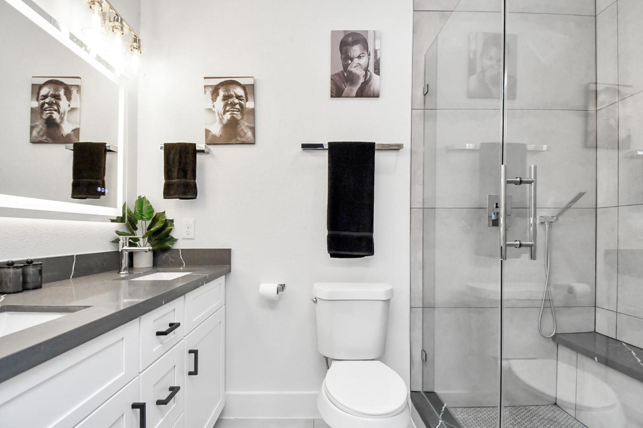 Cozy 3 Bedroom Townhouse in the Heart of Houston