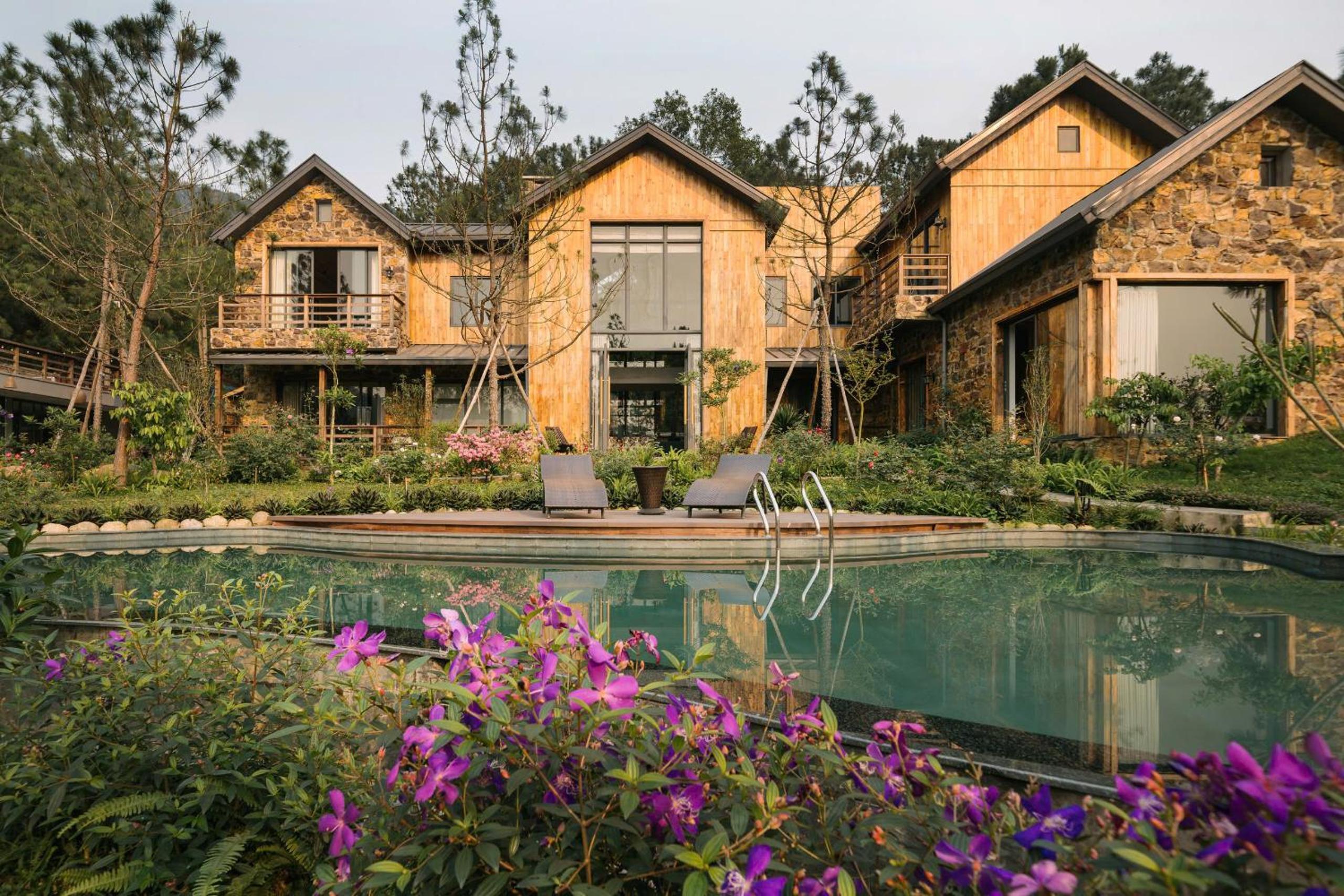 OMELY villa Sóc Sơn - Venuestay