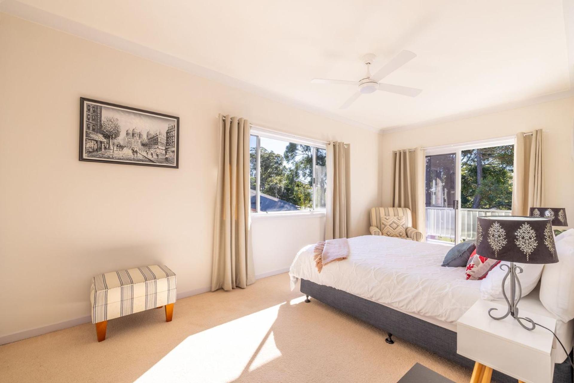 Pet friendly 24 Irawari Crescent - pool, air con, boat parking