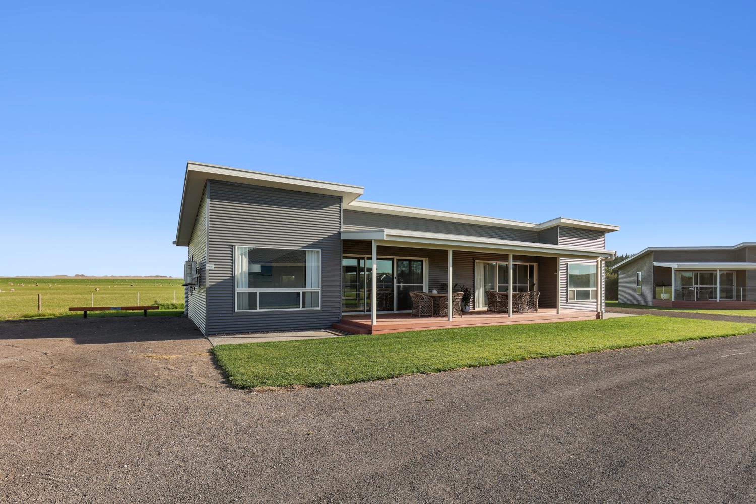 Kilsby Sinkhole & Accommodation