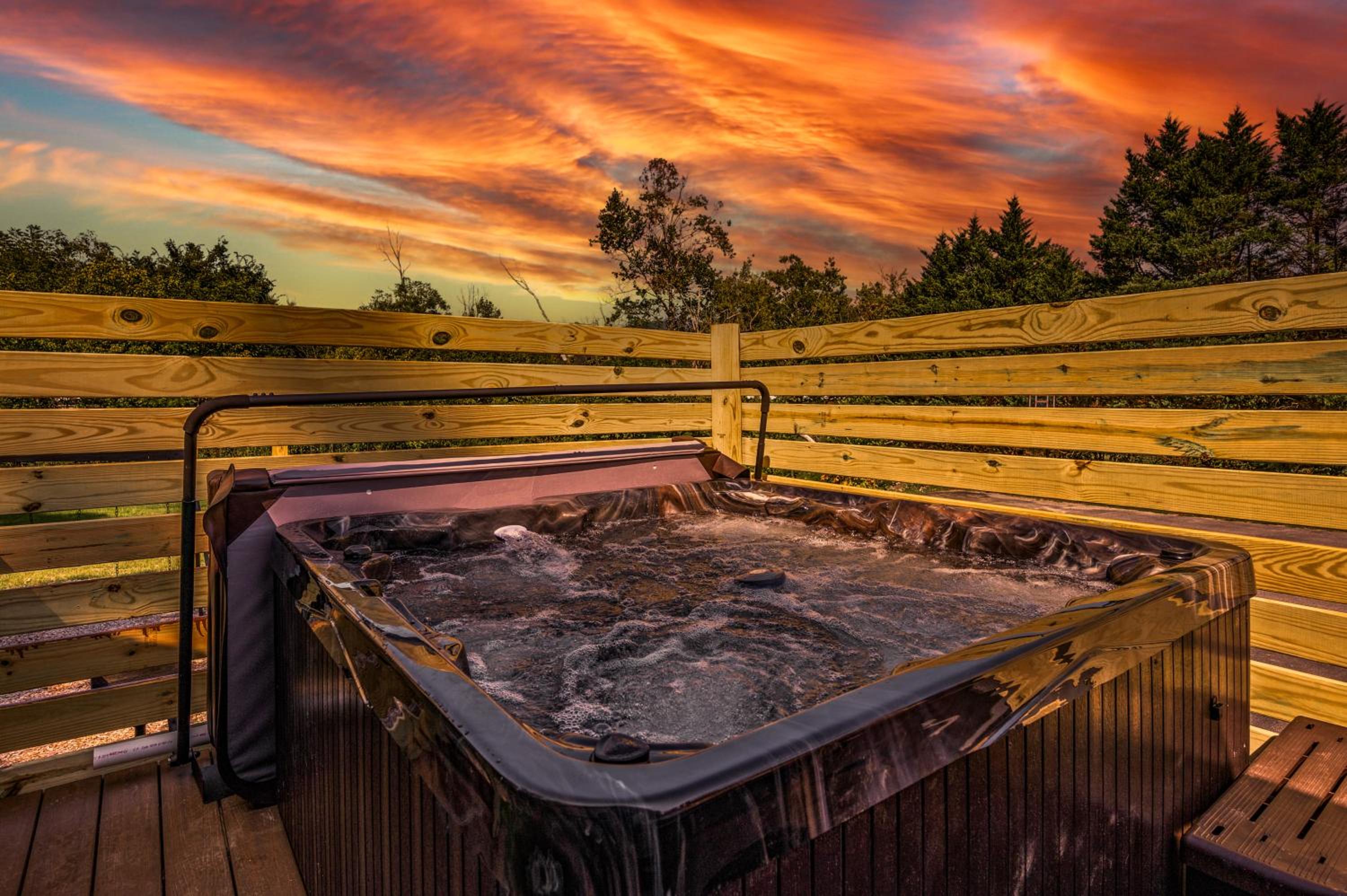 Central Location, Hot Tub, Theater, Grill, EZ Roads view 2
