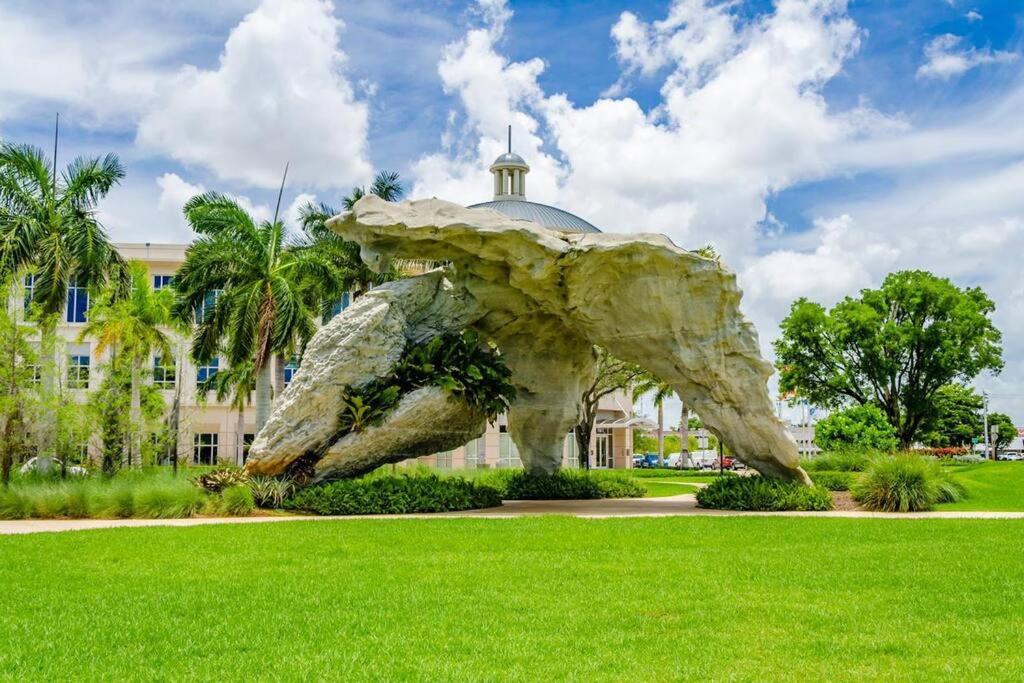 Comfortable Studio suites in downtown Doral