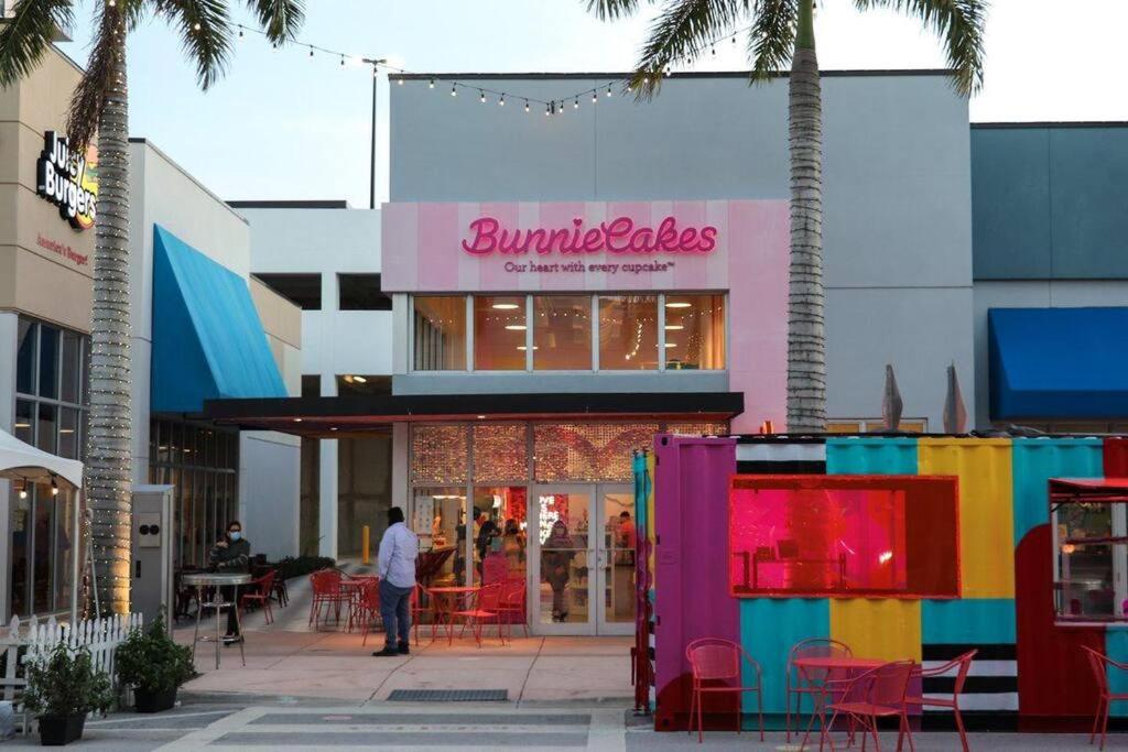 Comfortable Studio suites in downtown Doral